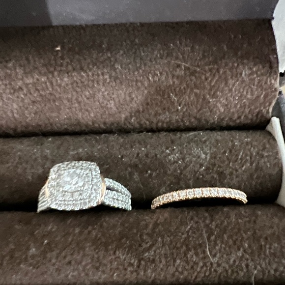 Wedding Ring set. 14k rose gold ** Serious inquiries only** - Picture 1 of 6